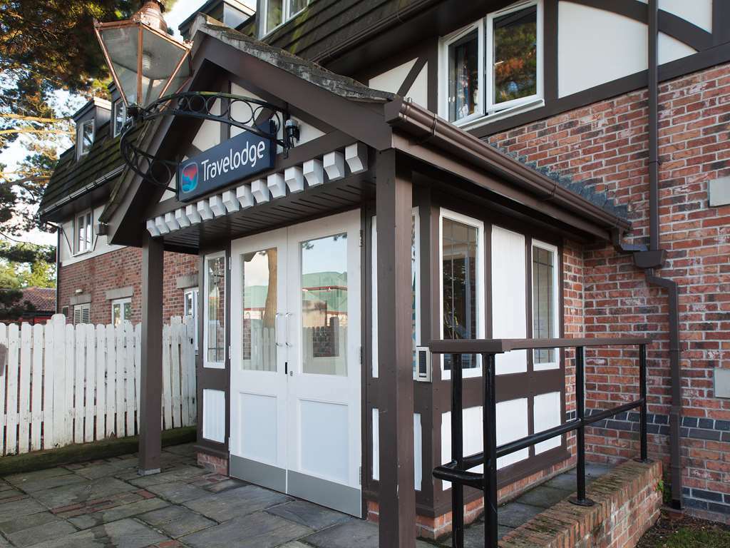 Travelodge Bournemouth Cooper Dean Esterno foto